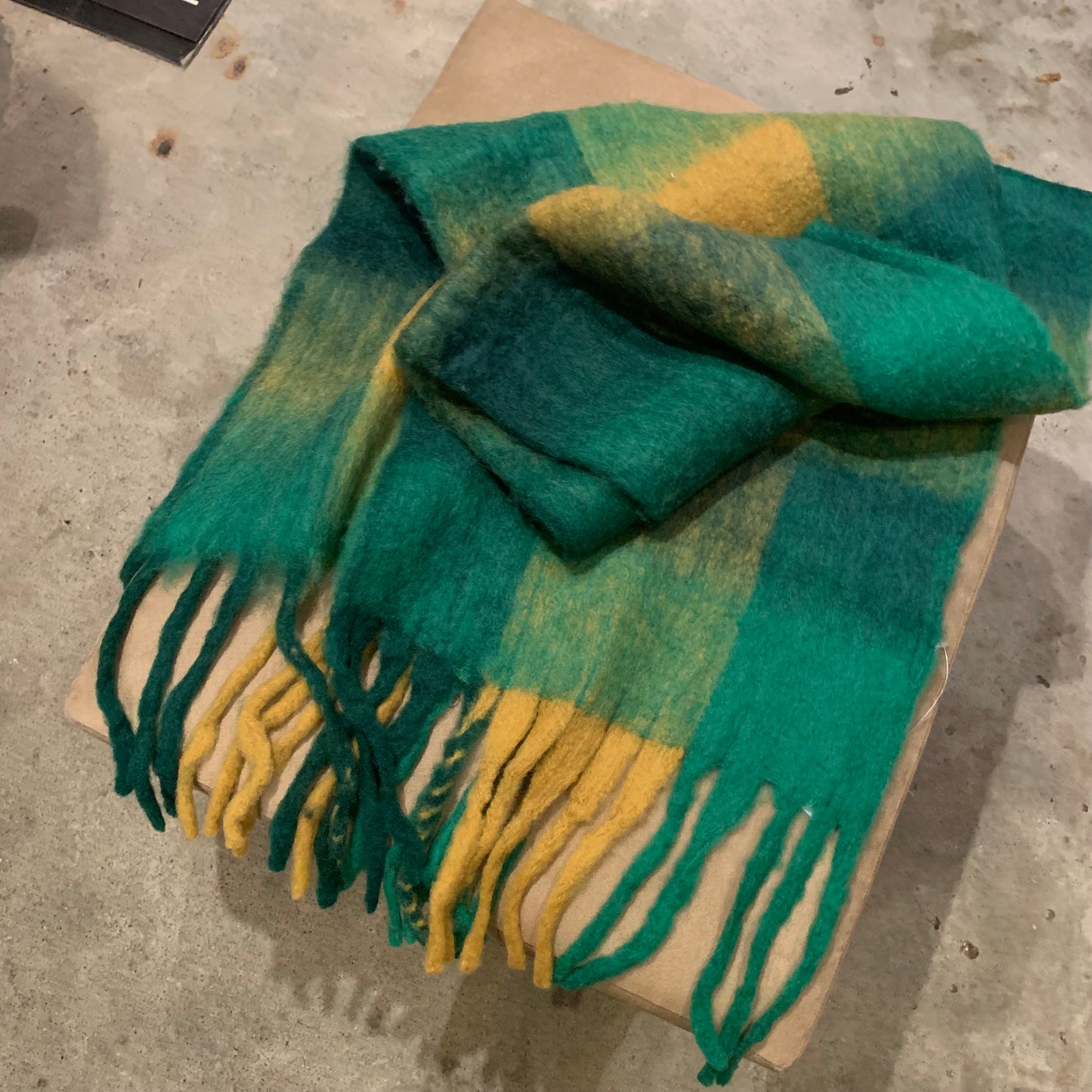 HB 男女兼用 ふわふわ フリンジ マフラー ストール  全11柄