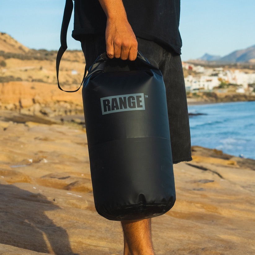 RANGE 25L DRY PACK ウェットスーツバッグ