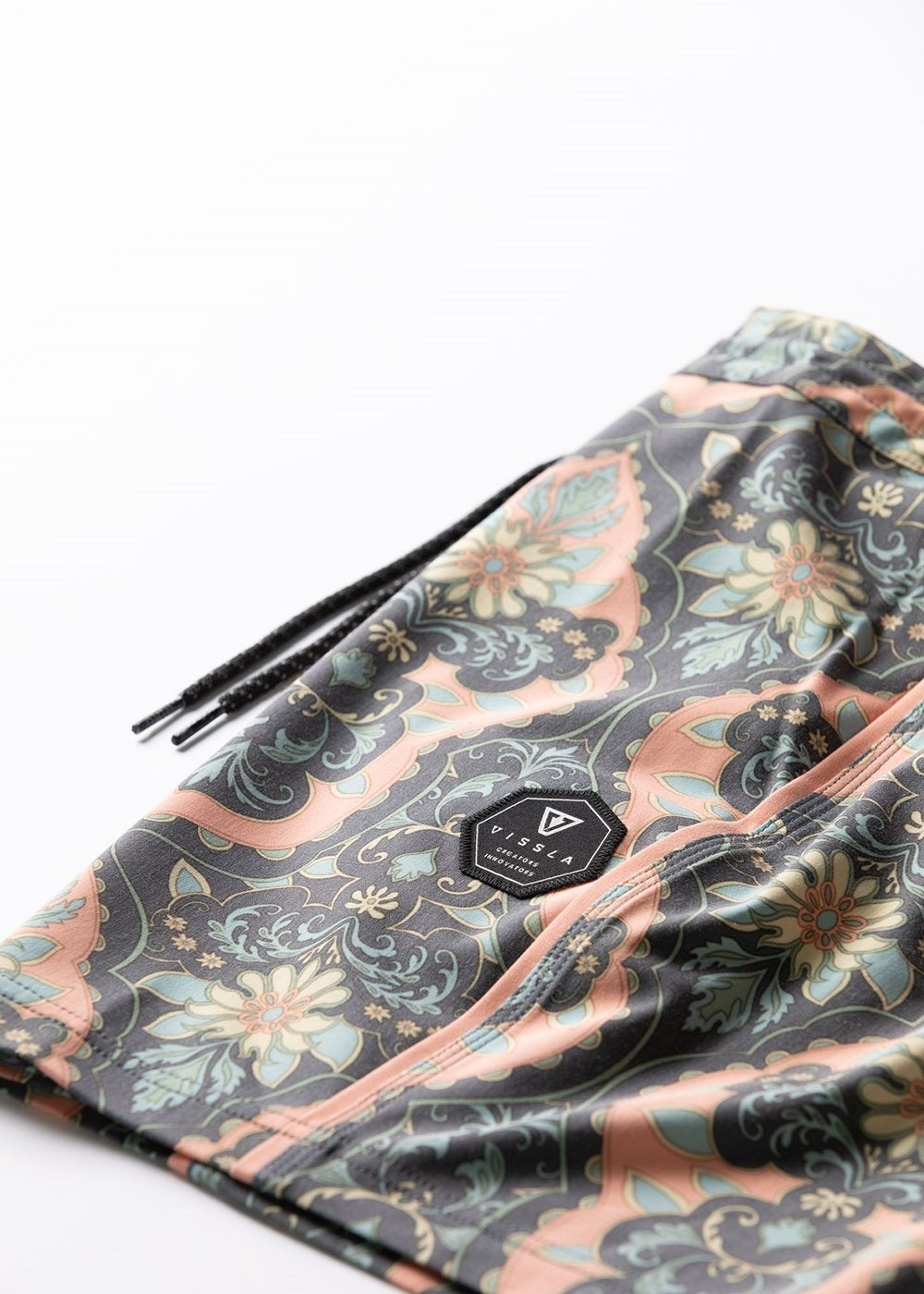 VISSLA【ヴィスラ】Mundaka 17.5" Boardshort サイズ31インチ