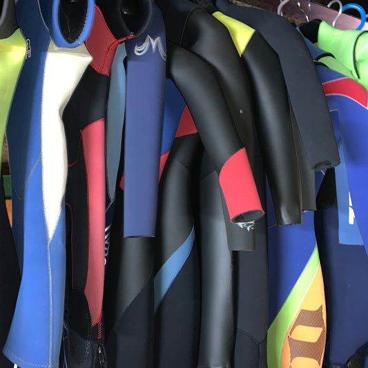 ウェットスーツレンタル サイズお問合せください