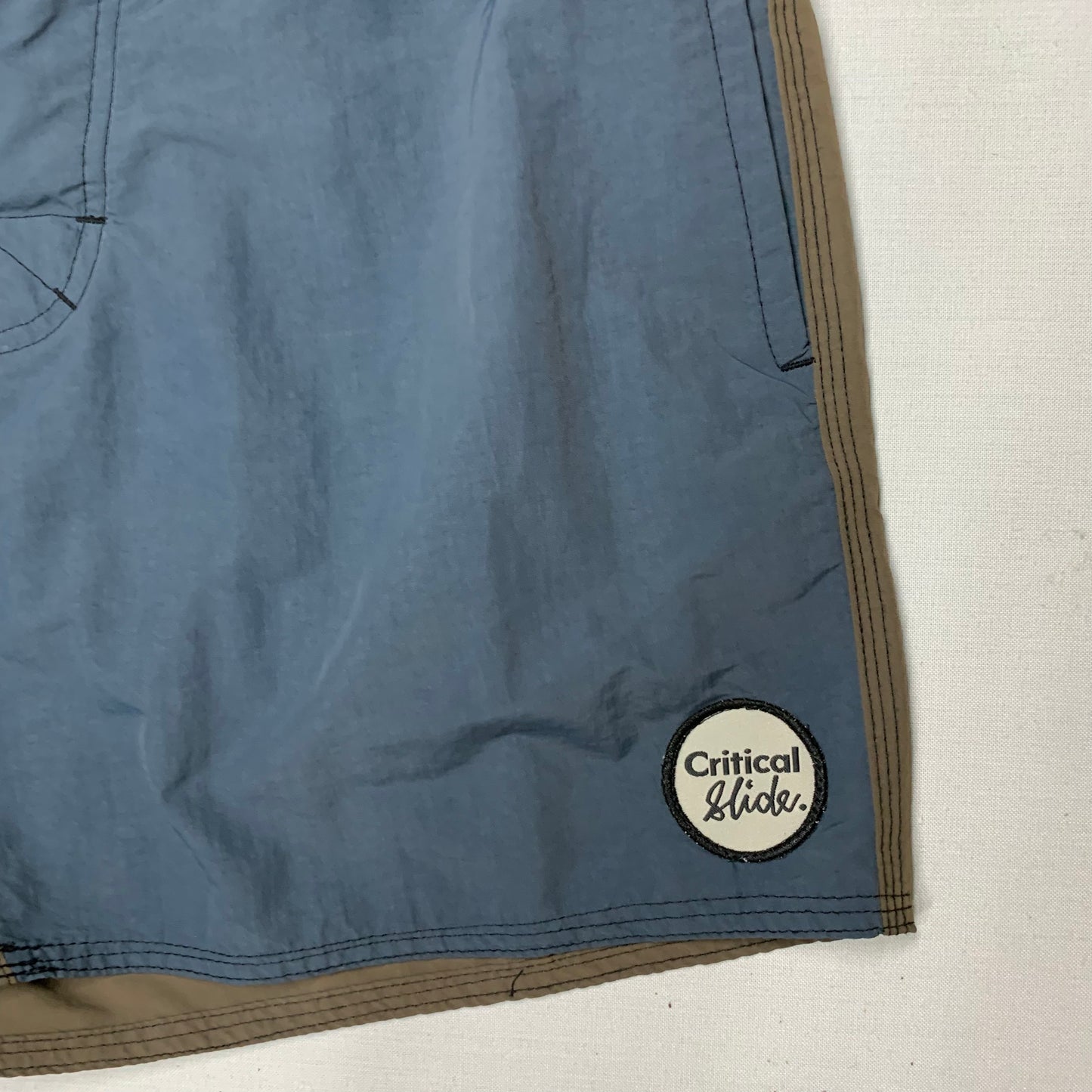 CRITICAL SLIDE(TCSS) / FIRST POINT BOARDSHORTS(FOREST) 32インチ