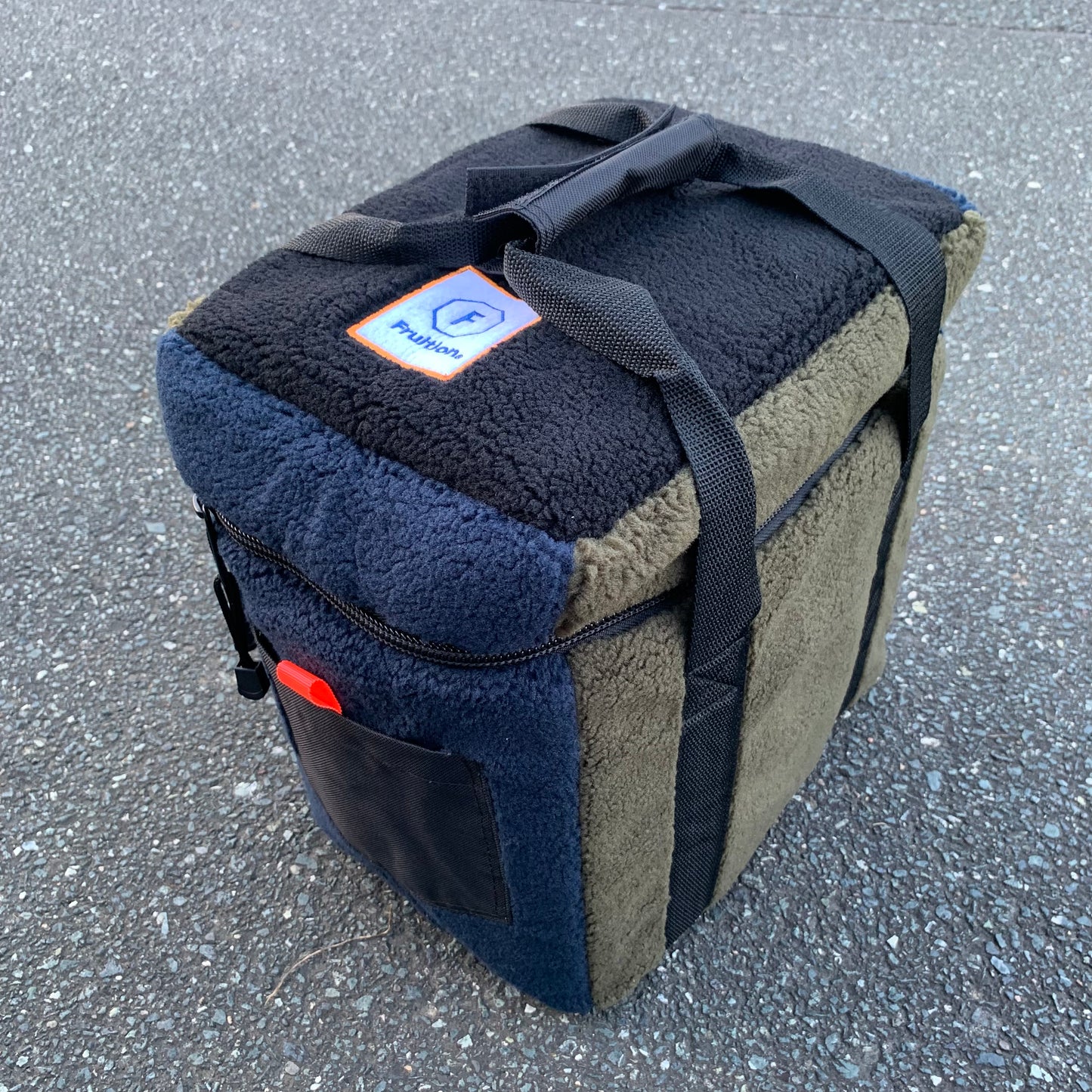 Fruition【フリュージョン】フリースサーモキーパー Single10L ポリタンケース