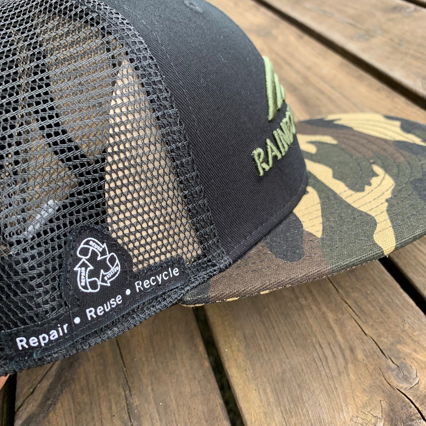 RAINBOW SANDALS 【レインボーサンダル】Camo Snap Back Trucker Hat