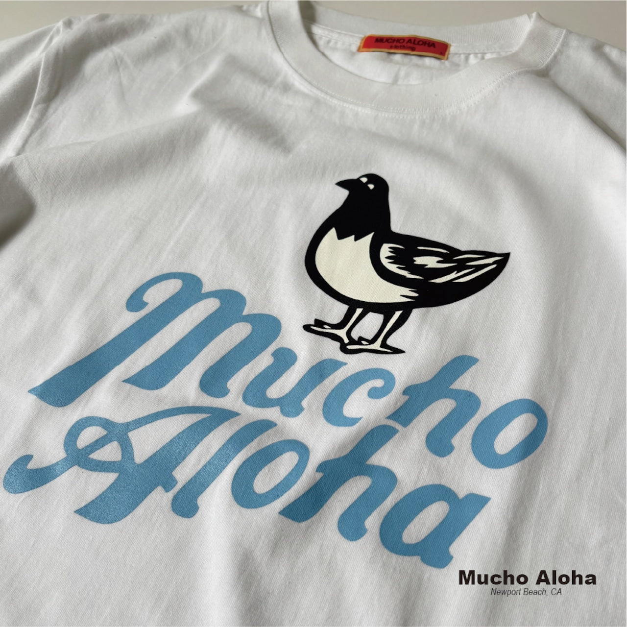 MUCHO ALOHA (ムチョアロハ) CLASSIC LOGO プリント S/S Tシャツ ホワイト MAT-008