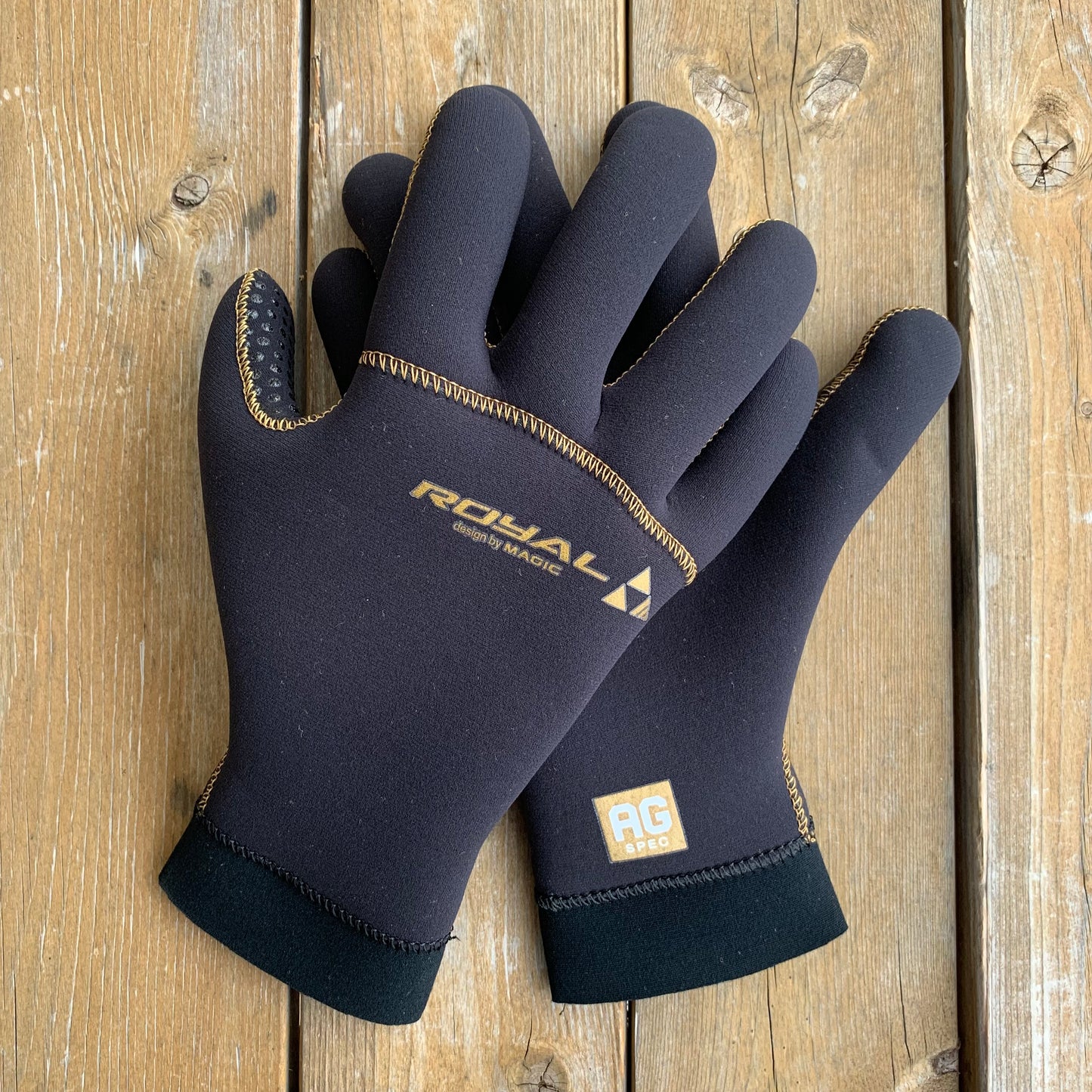 ROYAL HYB GLOVE 2mm　サーフグローブ　AGチタン仕様 material : AGT210®