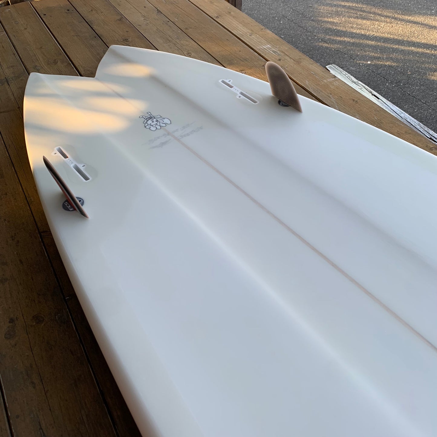 6surfboard 6’6” ツインザー　小さいFin付き　