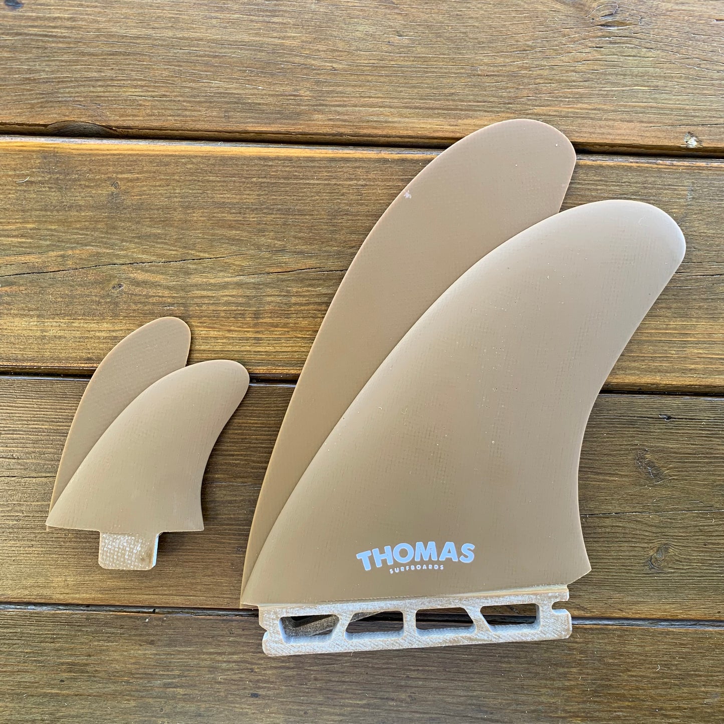 THOMAS BEXON 【トーマスベクソン】TWINZER FIN ツインザーフィン　- BROWN