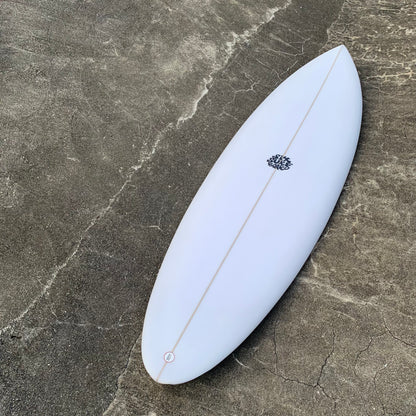 6surfboard チャンネルtwin 6’4”