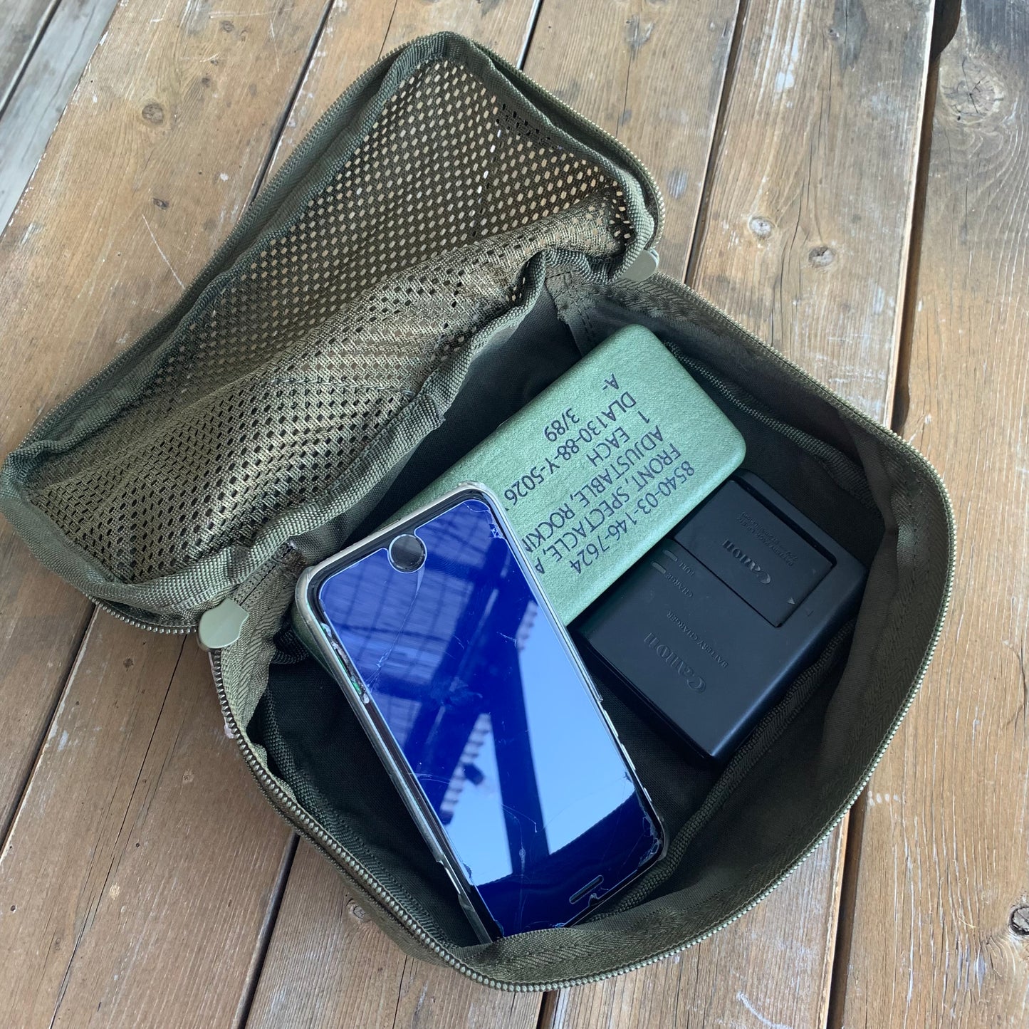 ユーティリティー　ポーチ　旅行に最適