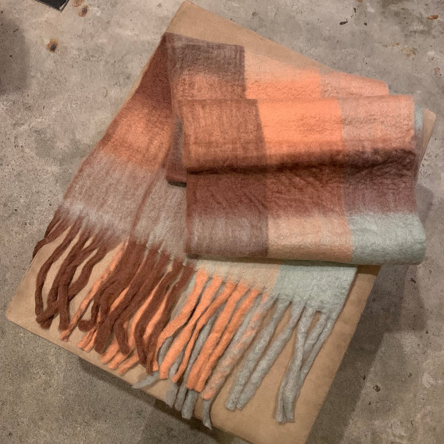 HB　男女兼用 ふわふわ フリンジ マフラー ストール 　全11柄