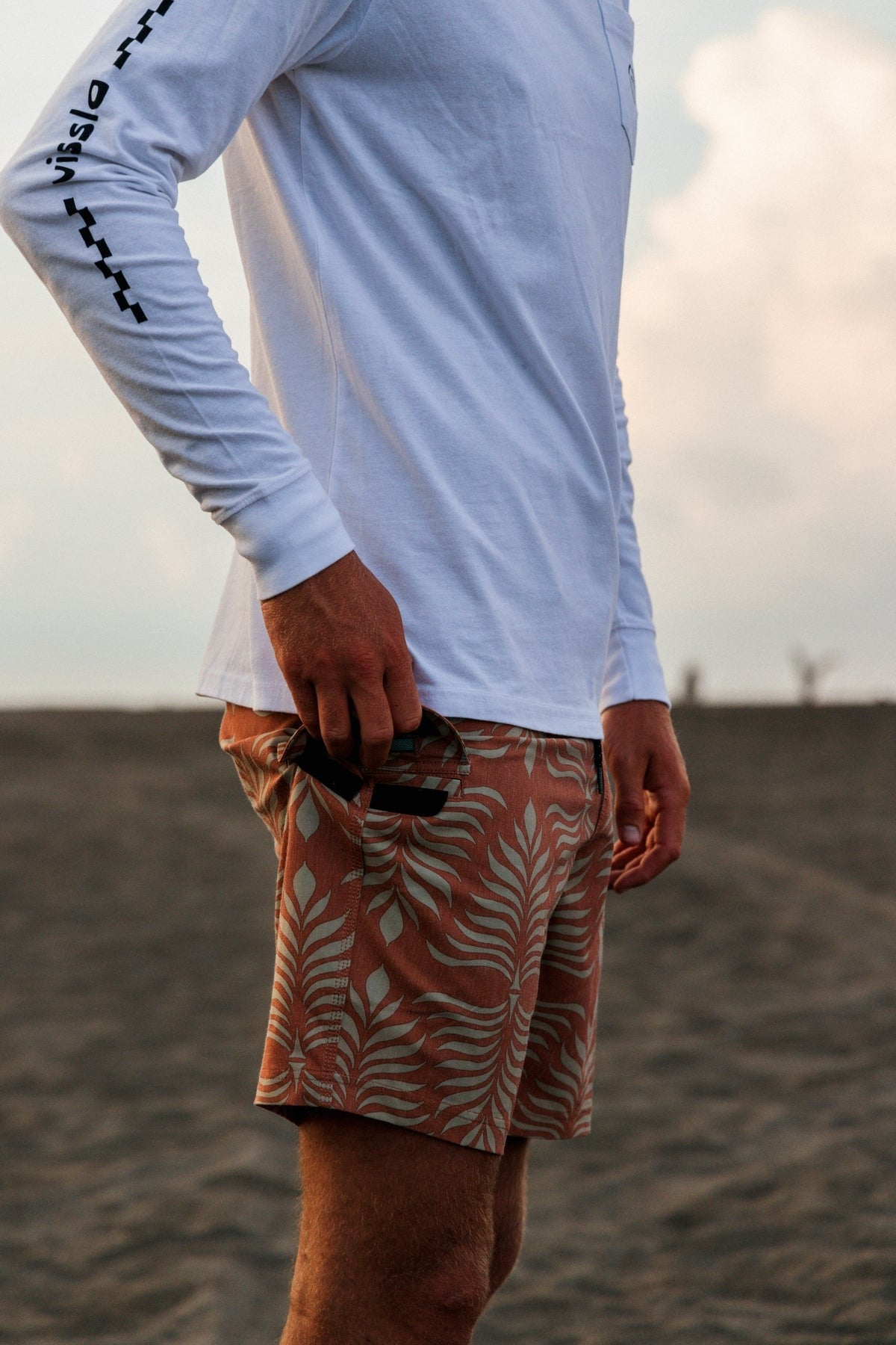 VISSLA【ヴィスラ】アイスランドインプレッションズ 17.5” ボードショーツ Island Impressions 17.5” Boardshort　サイズ2インチ