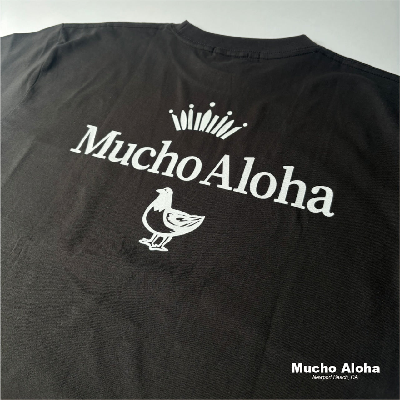 MUCHO ALOHA (ムチョアロハ) CROWN Logo S/S ポケット Tシャツ スミクロ MAT-PT003