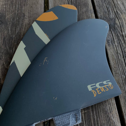FCS x Deus コラボレーション　モダンキール  FCSII MODERN KEEL  FCS2