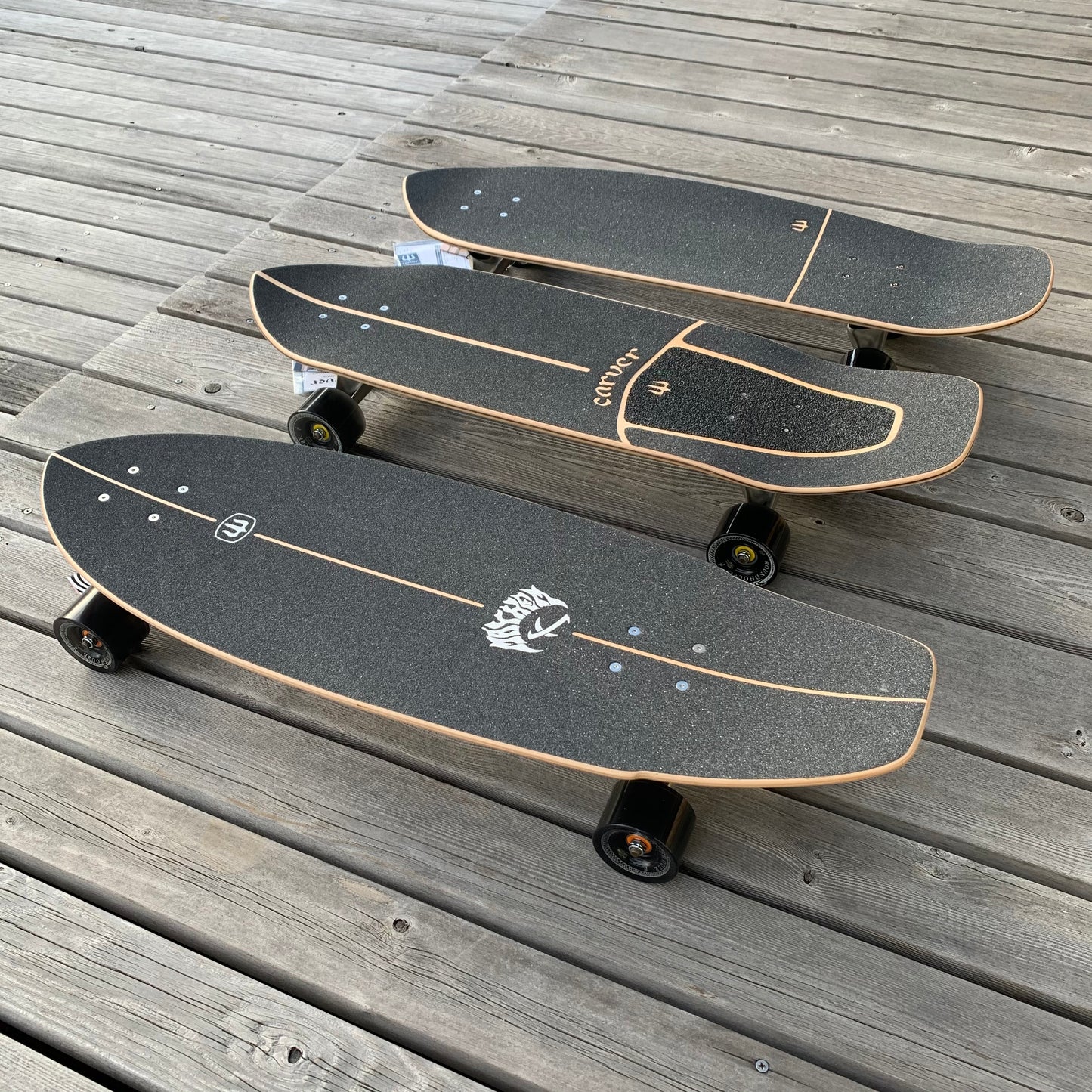 CARVER【カーバー】スケートボード　31" Lost x Carver 31" Rad Ripper Surfskate　日本正規品