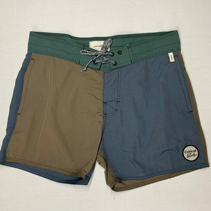 CRITICAL SLIDE(TCSS) / FIRST POINT BOARDSHORTS(FOREST) 32インチ